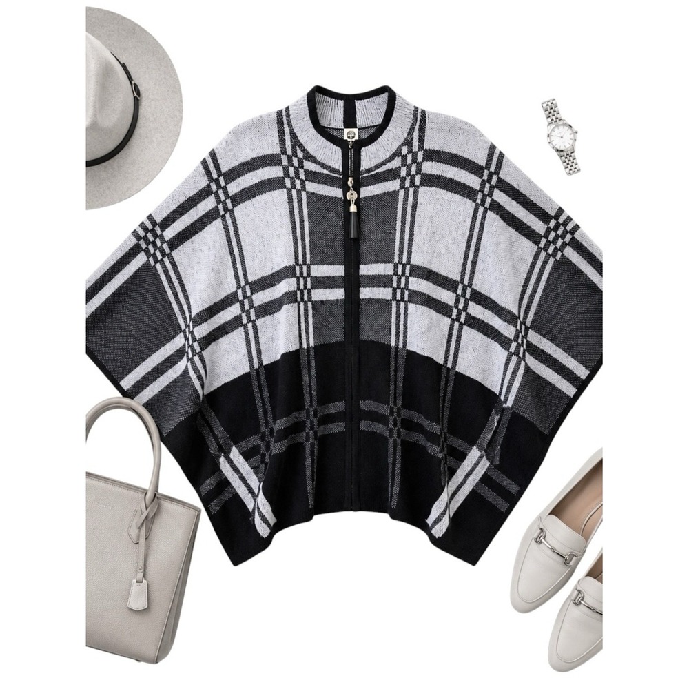 Anne Klein Black White Plaid Knit Poncho Cape Zip Front Tassel Women's Large EUC